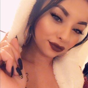 Meet your Posher, Grisel